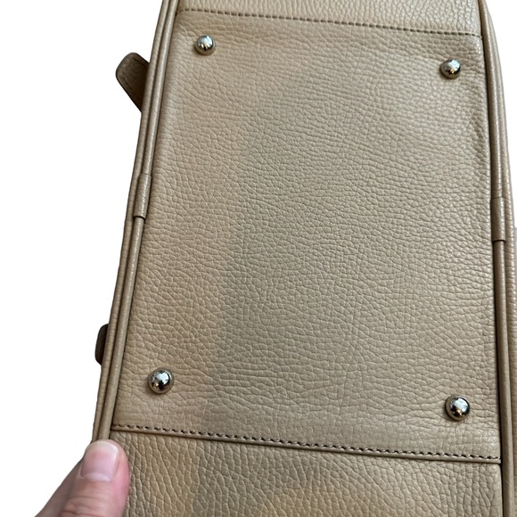 BURBERRY Leather Handbag with 2 side pockets EUC Silver hardware - Picture 7 of 15